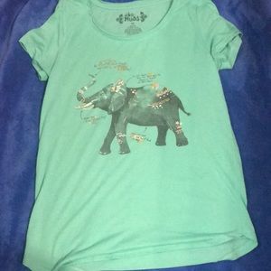 Mud T-shirt with elephant size 16 never worn